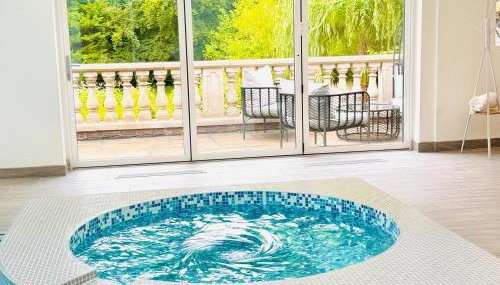 Luxury Ascot Indoor Heated Pool & Wellness Bubble Spa - Foto 3