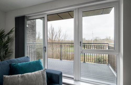 31 Grand Court - Lovely Home Near Canal, Park, & Central MK - Photo 3