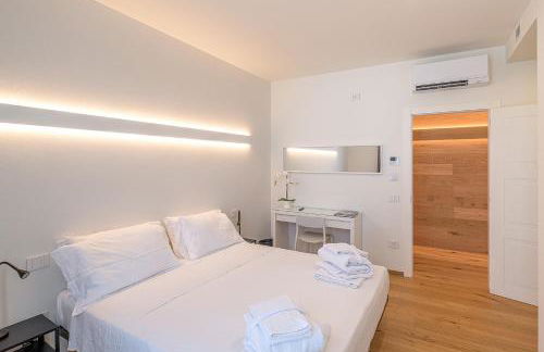 [Attico di Design] a 5 min da Centro e Fiera - Foto 8