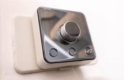 DiscountsContractorsWIFIFree ParkingSmart TV - Foto 10