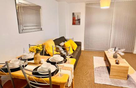Birmingham City Centre Apartment with Parking - Photo 10