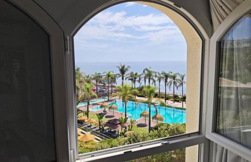 Spectacular 3 bedrooms Sea Views apartment - Photo 47