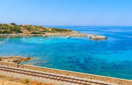 Studio standing classé meublé de tourisme avec terrasse vue mer " les pieds dans l'eau " à Algajola - Foto 23