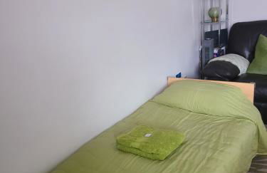 Vale View Apartment, Prestatyn, North Wales - a stylish, dog-friendly holiday let just a 5 min walk to beach & town! - Foto 21