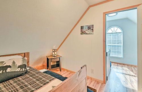 Near Trails, Lakes and Golf Pinetop Home with Deck - Foto 23