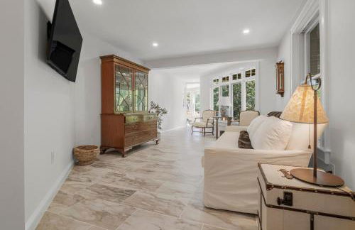 Luxe Coastal Estate Tennis, Beach, Firepit, View - Foto 27