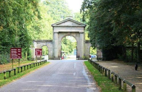 Central Knutsford - Photo 18