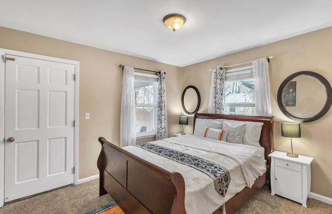 Lovely PET FRIENDLY three bedroom in desirable Urbandale Location! 3 Home by RedAwning - Foto 2