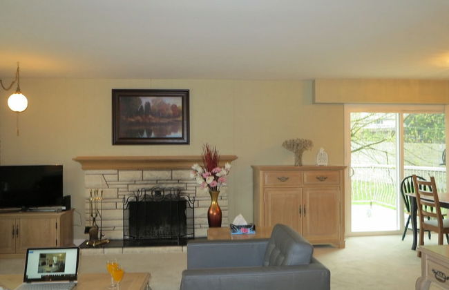 Sweet Home - 3 Bedroom - Photo 2