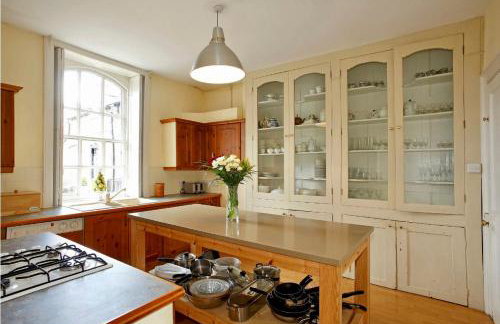 Newcourt Manor - Foto 24