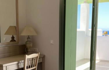 Alona Luxury Villas - Photo 4