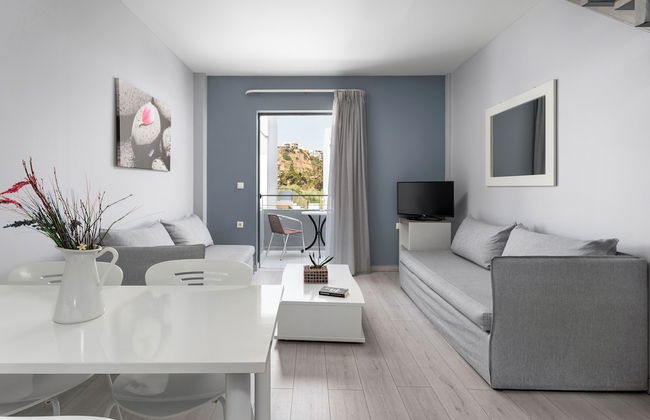 Sunrise Village Hotel - Photo 17