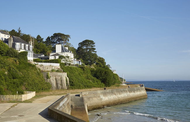 Seafront Apartment Near a Beach - Foto 20