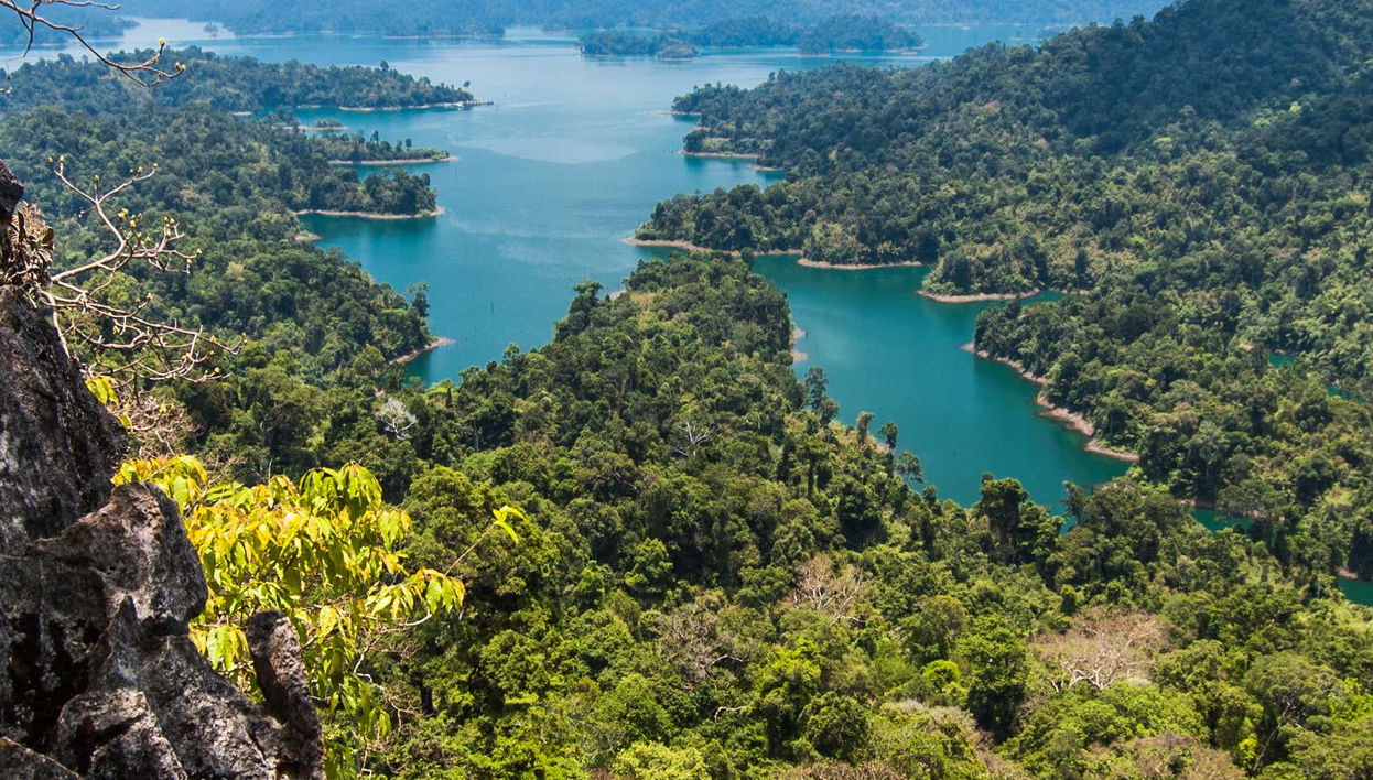 Escursione al lago Cheow Lan