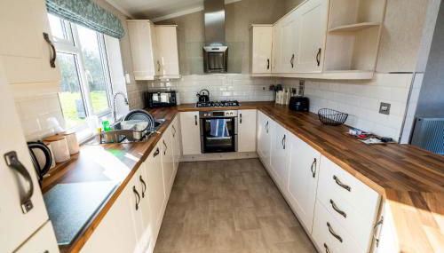 Deneb Lodge with Hot Tub - Foto 5