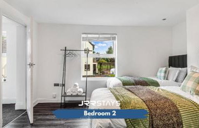 JRR STAYS 3Bed Sleeps 8- Coventry/Antsy M6-J2 CV7 - Photo 27