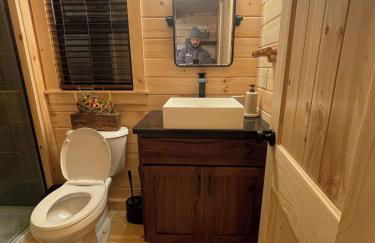 Private Luxury Log Cabin in the Endless Mountains, Firepit, Farm Charm - Foto 19