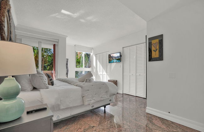 Treetop Retreat Cozy 2 Bedroom in Grove - Foto 3