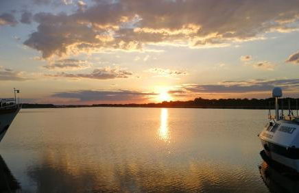 "Elbparadies" Ferienhaus am Niegripper See mit Pool - Photo 18