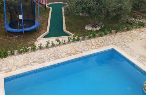 Holiday House M&A&K with swimming pool - Foto 2