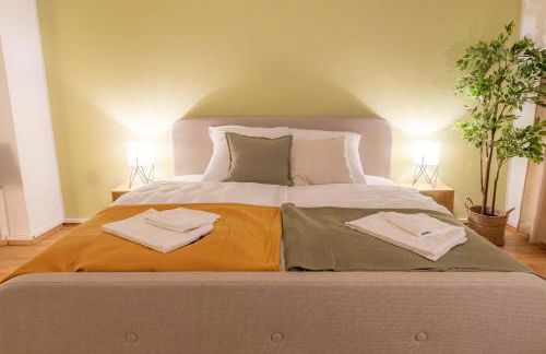 K15 Cozy, Unique & Spacious 3-Room Apartment with Balcony or Single Room by LIPA - Foto 38