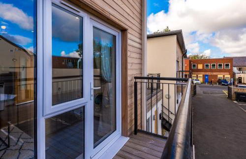 Formby Village Apartments By Greenstay Serviced Accommodation - Perfect For SHORT & LONG STAYS - Couples, Friends, Families & Business Travellers All Welcome - Dog Friendly - 7 - Foto 5