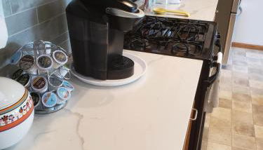 Rustic Cabin Rental with Waterfront Views on Lake Sylvia near St. Cloud, Minnesota - Foto 4, stove