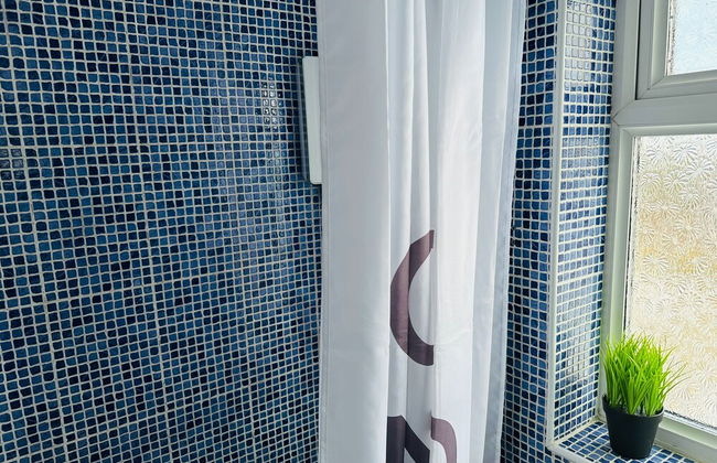 Premium 4 Bed Detached in Heswall - Photo 16