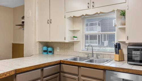 Charming 4BR Westside Home in Beer City USA - Foto 5