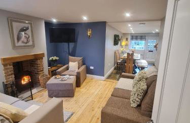 Coachway Cottage - Photo 4