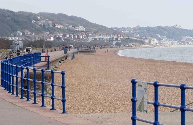 Inviting 7-bed House With sea Views in Hythe - Foto 32