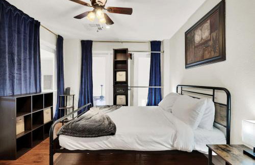 Tropical 4BR Oasis with Pool and Jacuzzi Near Strip - Photo 14