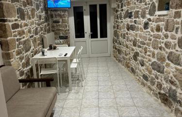 Davelis House - Photo 14