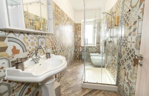 Margot Family - Photo 34