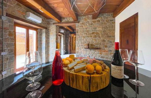 Beautiful Home In Bibbiena With Wifi - Foto 16