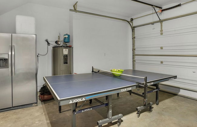 4BR Home, Private Pool, Steps From Beach, Minutes to Top Attractions - Foto 43