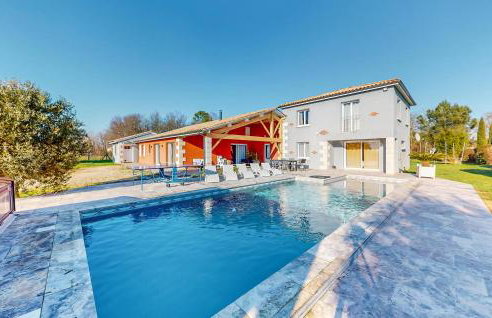 Lovely Home In Eyraud-Crempse-Maurens - Foto 1