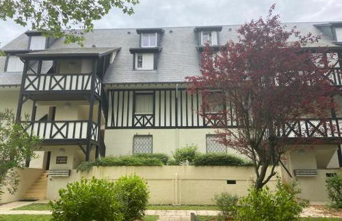 Studio en hypercentre refait à neuf en 2023 avec une belle terrasse! - Photo 11