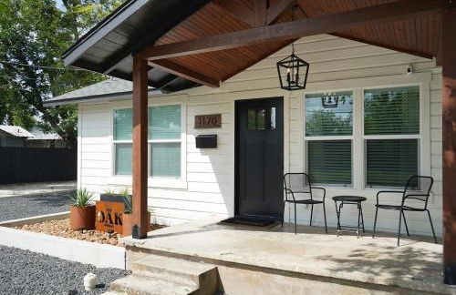 Stay at The Oak - Downtown New Braunfels Getaway - Foto 1