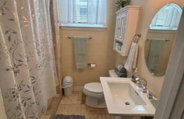 Cozy 2-bedroom unit in beautiful New Orleans with WiFi, AC - Foto 8