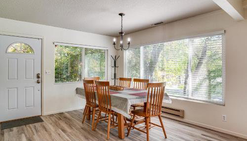 Furnished Deck and Fire Pit Sherwood Forest Cabin - Foto 2