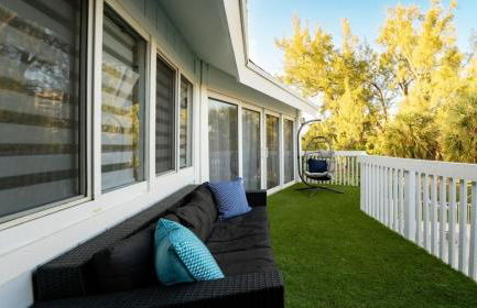 Beachfront Oasis w Htd Pool Cinema Game-Room Tiki - Foto 35