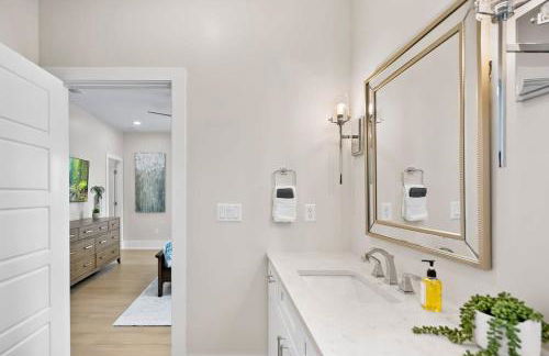 Steps to Ice Plant in Historic St Aug Upscale - Photo 36