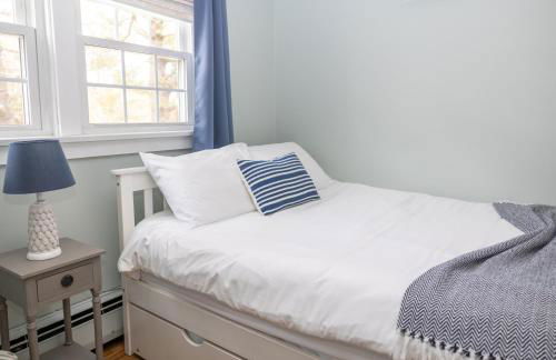 Modern Beach & Pond Getaway in Heart of Cape Cod - Foto 17