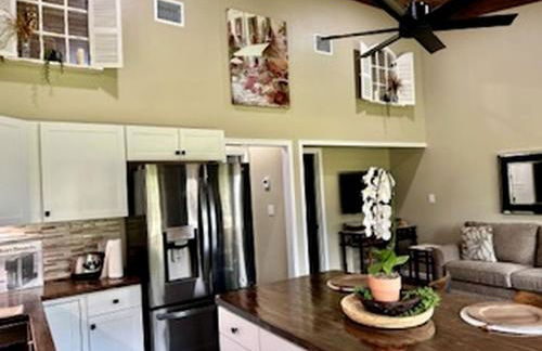 Comfy Equipped Lodge Great for a Peaceful Getaway in Texas - Foto 3