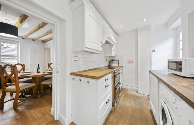 Host Stay Bradley House - Photo 8