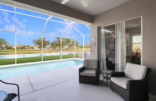 Serene pool home in the exclusive Heritage Oaks Golf & Country Club - Foto 22