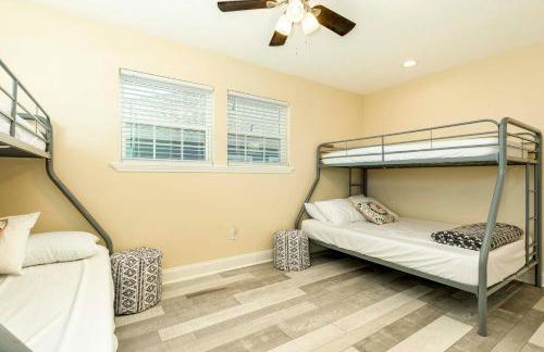 Galveston Bay Views and Pier! San Leon Gulf Getaway - Foto 14