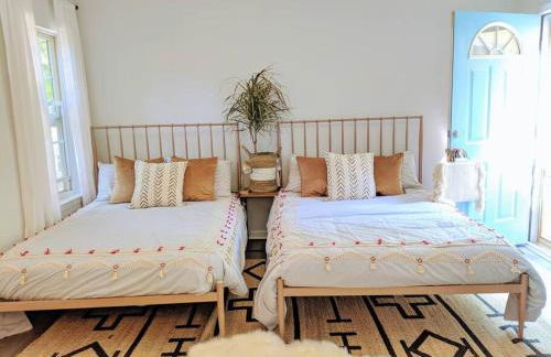 RARE Downtown Matthews walk 2 shops restauraunts hike CLT 2 Bedroom not 3br - Foto 38