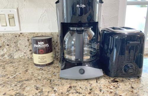 Hot Tub . Near Freeway . Quick 2 Theme Parks/Beach - Foto 28